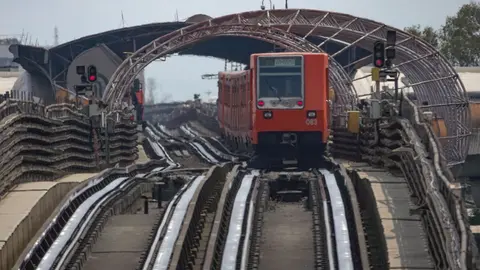 ¿Habrá afectaciones en el servicio? Metro CDMX inicia obras en vías de la Línea B en 2026