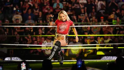 Liv Morgan comparte emotivo momento con Dominik Mysterio tras ganar Royal Rumble