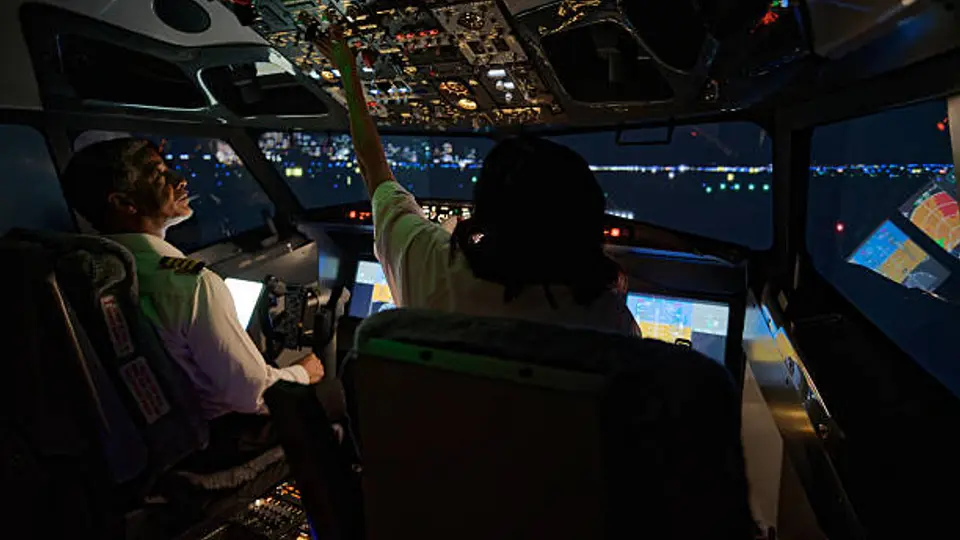 Equipos aéreos y terrestres participan en las labores de localización del vuelo./ Pixabay