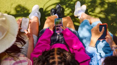 Son millones de personas las que utilizan las apps de Meta en todo el mundo/Pixabay
