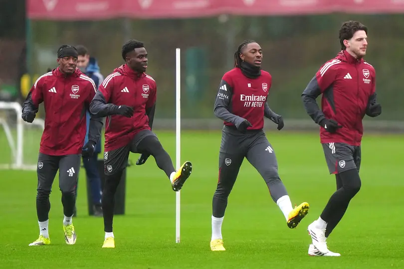 Calentamiento de los Gunners de cara al cierre de la Fase de Liga | AP