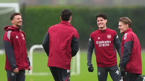 El duelo se llevará a cabo en Londres | AP
