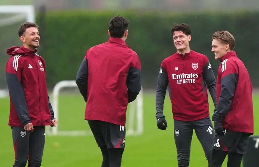 El duelo se llevará a cabo en Londres | AP