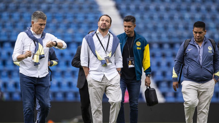 Héctor González Iñárritu, Santiago Baños y Diego Ramírez en un partido de América | MEXSPORT
