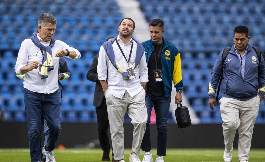 Héctor González Iñárritu, Santiago Baños y Diego Ramírez en un partido de América | MEXSPORT