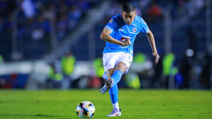 Camilo Cándido en partido con la Máquina