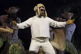 El 'Conejo Malo' es el artista principal del medio tiempo del Super Bowl 2026. / AP