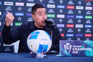 Efraín Juárez anunció su convocatoria para la Concachampions