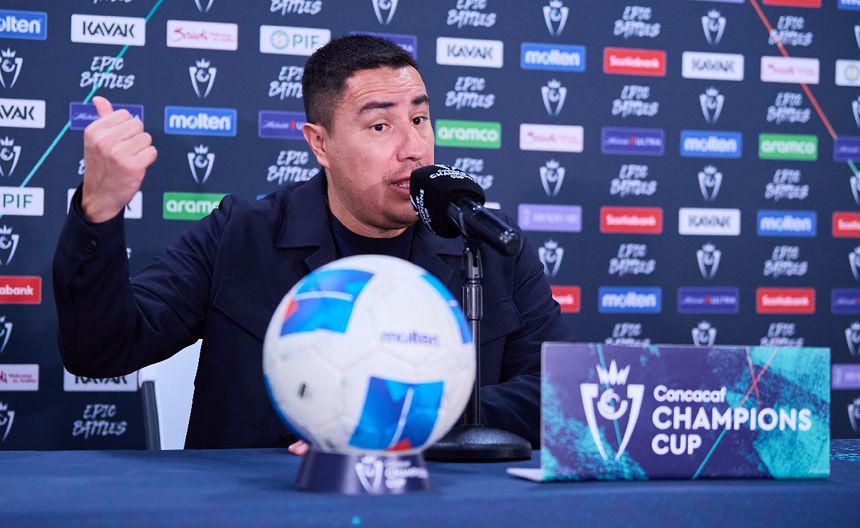 Efraín Juárez anunció su convocatoria para la Concachampions