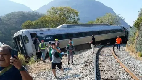 La caja negra del tren reveló que el exceso de velocidad provocó el descarrilamiento / Redes Sociales