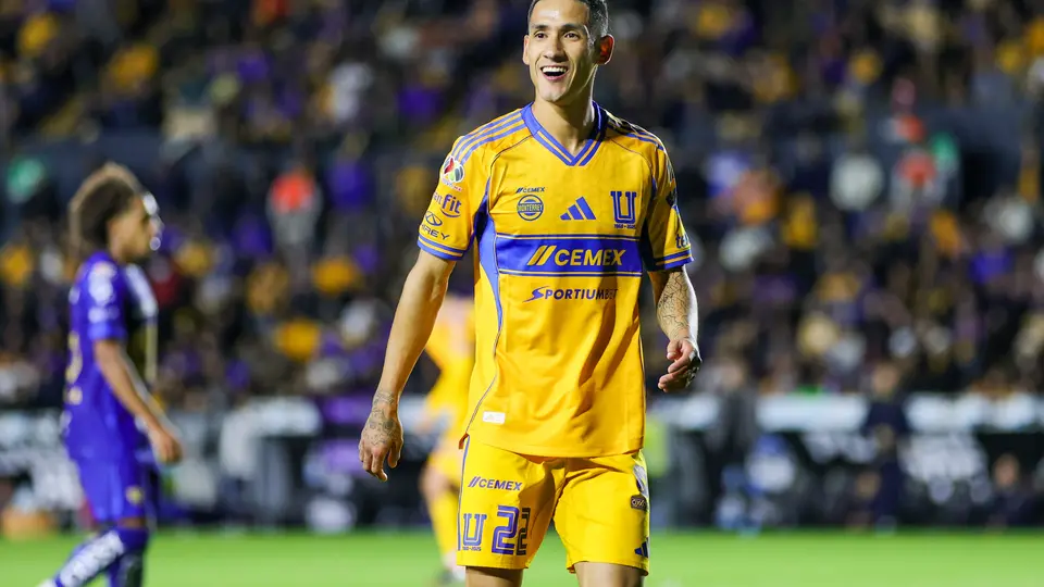Uriel Antuna en partido con Tigres | IMAGO7