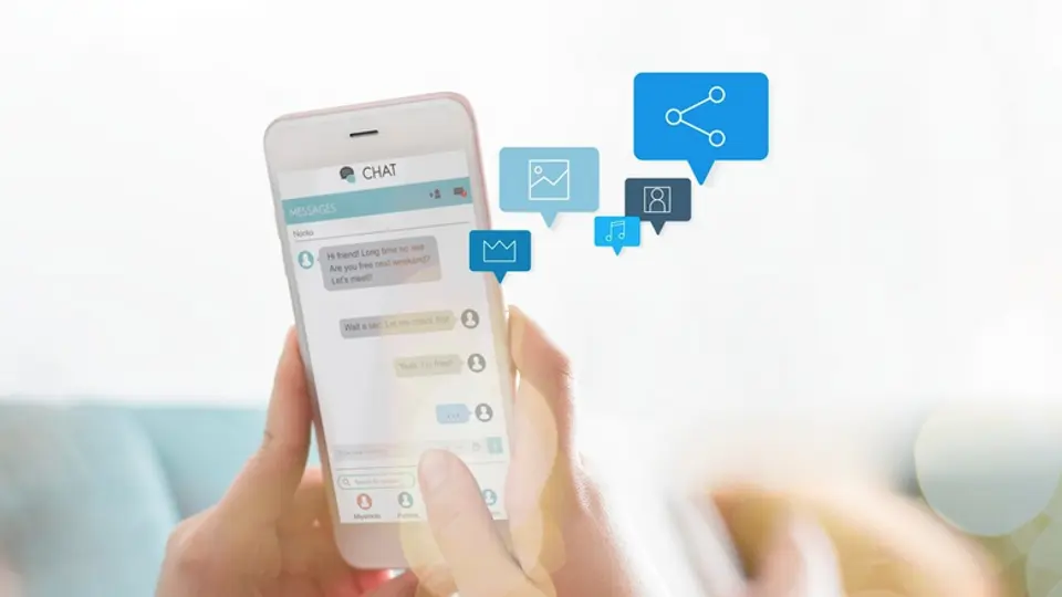 Los ciberdelincuentes usan los mensajes de celular para acceder a tus datos / FREEPIK