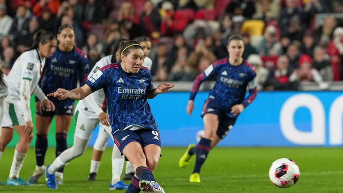 Mariona Caldentey anotó uno de los goles por la vía del penal | AP