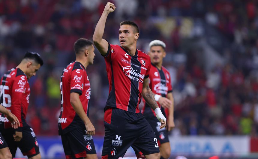 Uros Durdevic en celebración de gol con Atlas | IMAGO 7