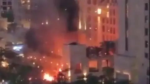 La zona turística de Palm Jumeirah, uno de los puntos más emblemáticos de Dubái, vivió momentos de tensión tras detonaciones vinculadas a la ofensiva iraní. / X