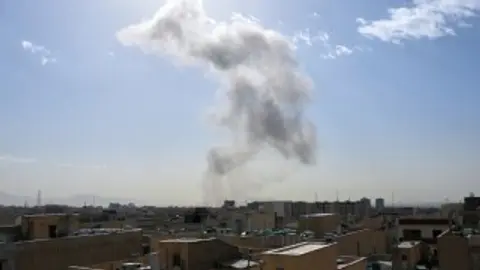Se atribuye el ataque a Israel, aunque el Ejército israelí no se ha pronunciado oficialmente. / AP