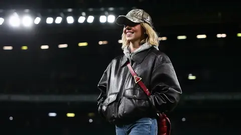 ¡Guapa y futbolera! Sydney Sweeney sorprende a aficionados del Sporting Lisboa