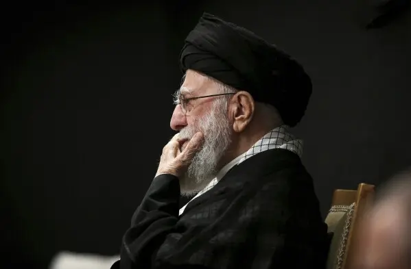 El líder supremo iraní sigue vivo. / AP