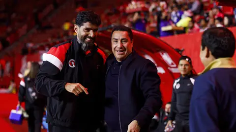 Sebastián Abreu y Efraín Juárez | MEXSPORT