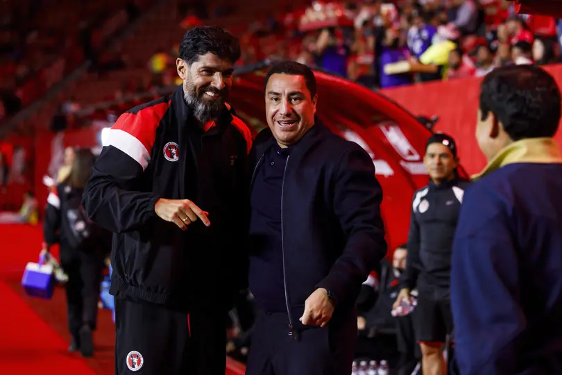 Sebastián Abreu y Efraín Juárez | MEXSPORT