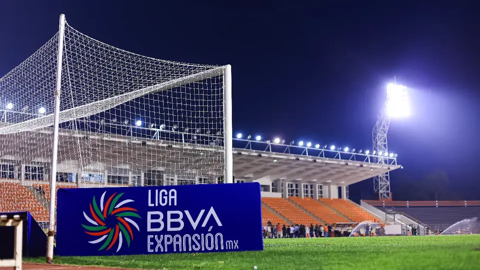 Suspenden juego de Liga de Expansión por falla eléctrica en el estadio