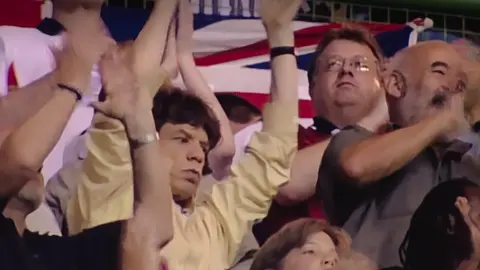 Mick Jagger apoyando a Inglaterra | @PiulMurillo