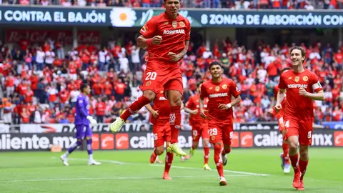 ¡Volvió el 'Bi'! Toluca vence a Chivas y le quita el liderato