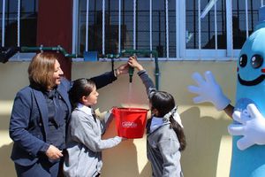 Escuelas con Agua: así funciona el sistema que capta hasta 750 mil litros al año