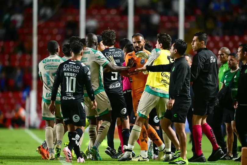 Disputa entre Querétaro y Santos | MexSport