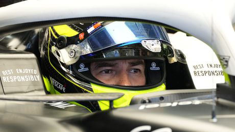 Checo Pérez en las prácticas del GP de Japón | AP