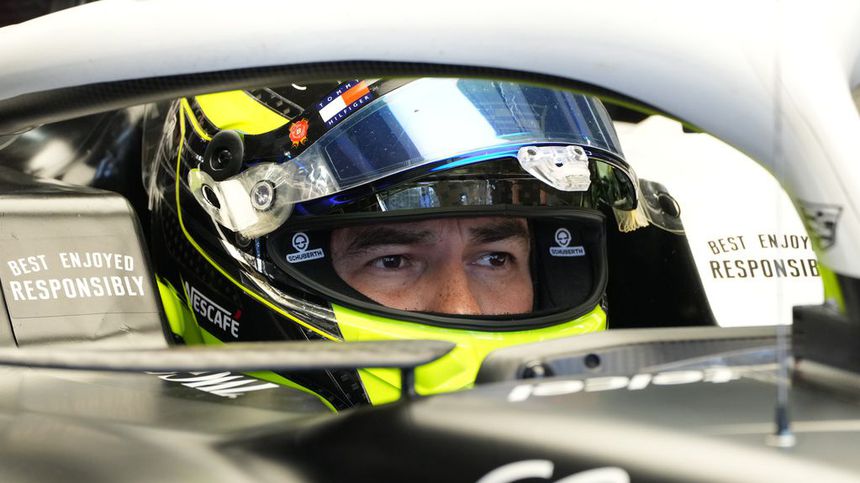 Checo Pérez en las prácticas del GP de Japón | AP