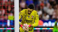 Un exfutbolista colombiano le quiso "meter un tiro" a Camilo Vargas