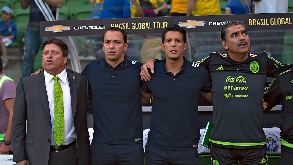 Miguel Herrera, Santiago Baños y Diego Ramírez con la Selección Mexicana en 2015 | IMAGO7