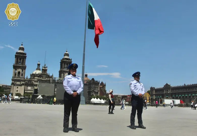 Autoridades refuerzan seguridad en el Zócalo ante la llegada de aficionados para el México vs Portugal. / SSC