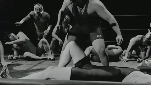 La lucha libre mexicana se convierte en elemento central del nuevo proyecto visual. / YouTube