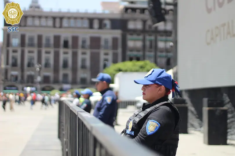 Autoridades capitalinas resguardan el Zócalo previo a la transmisión del partido. / SSC