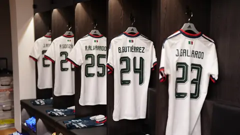 Vestidor del Tri listo | Imago7