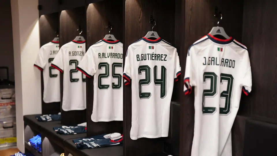 Vestidor del Tri listo | Imago7