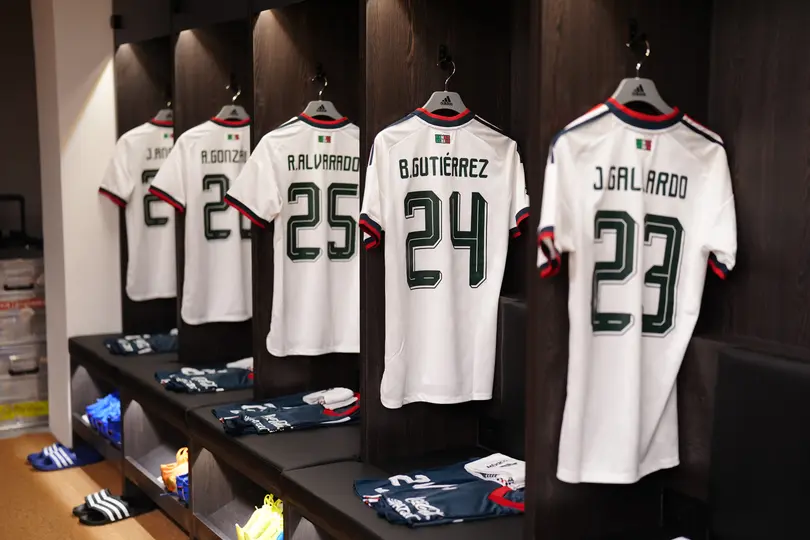 Vestidor del Tri listo | Imago7