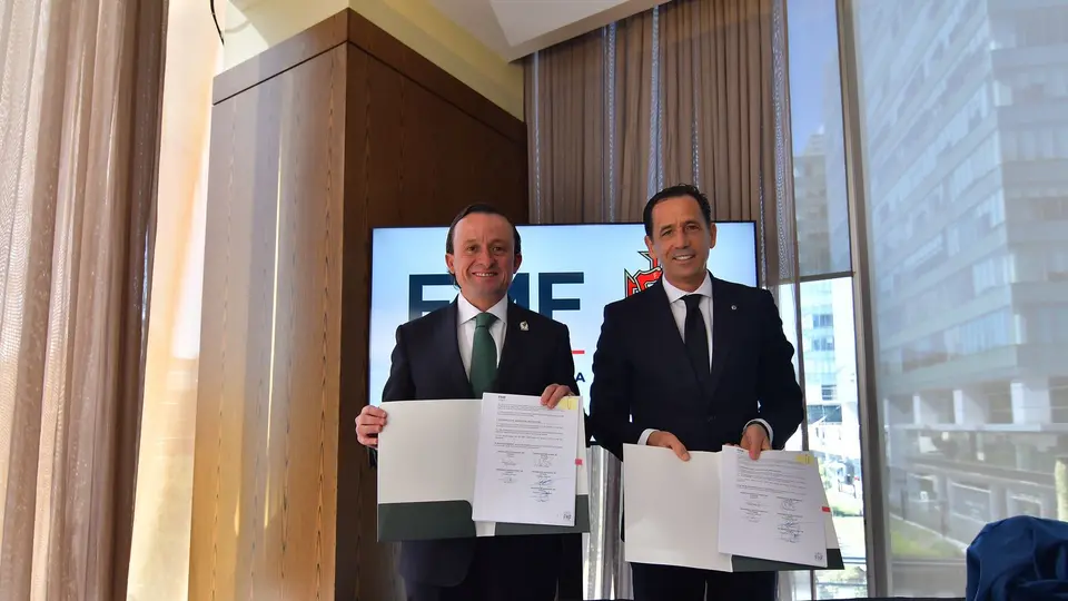 Mikel Arriola, Comisionado de la FMF, y Pedro Proença, presidente de la FPF | FMF