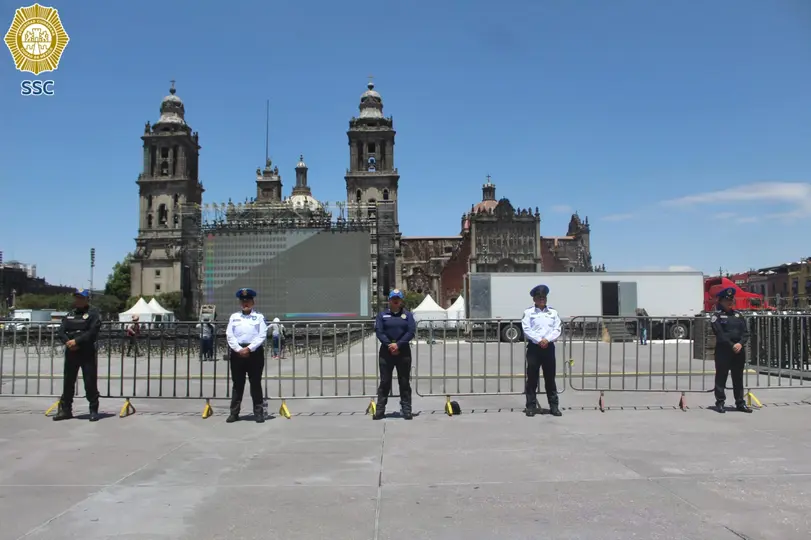 Mega pantalla ya está lista en la Plaza de la Constitución para la transmisión de México vs Portugal. / SSC
