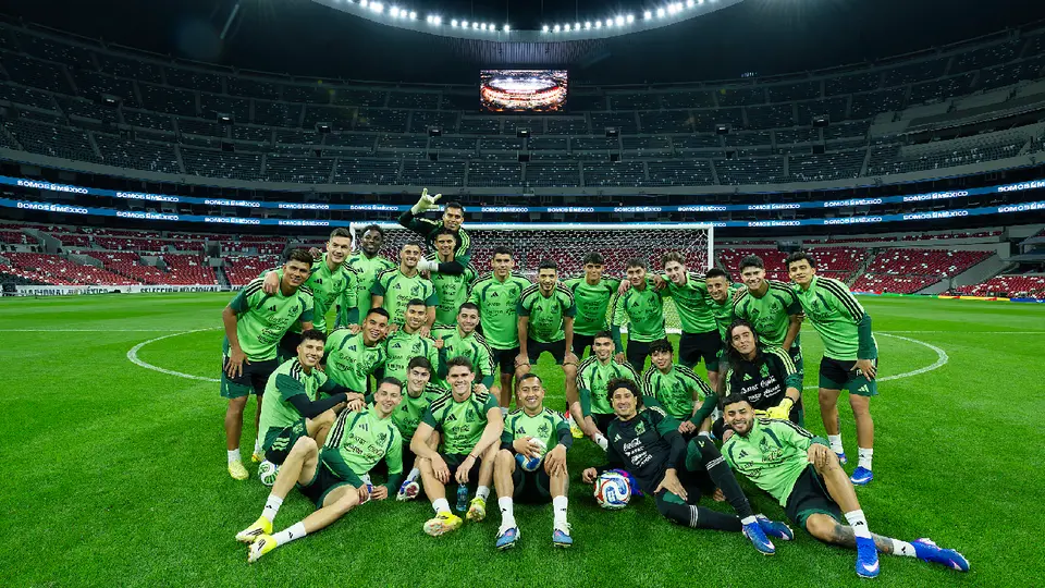 Selección Mexicana en entrenamiento en el Estadio Azteca | IMAGO7