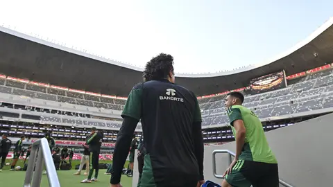 Guillermo Ochoa, arquero de la Selección Mexicana, en el Estadio Azteca | IMAGO7