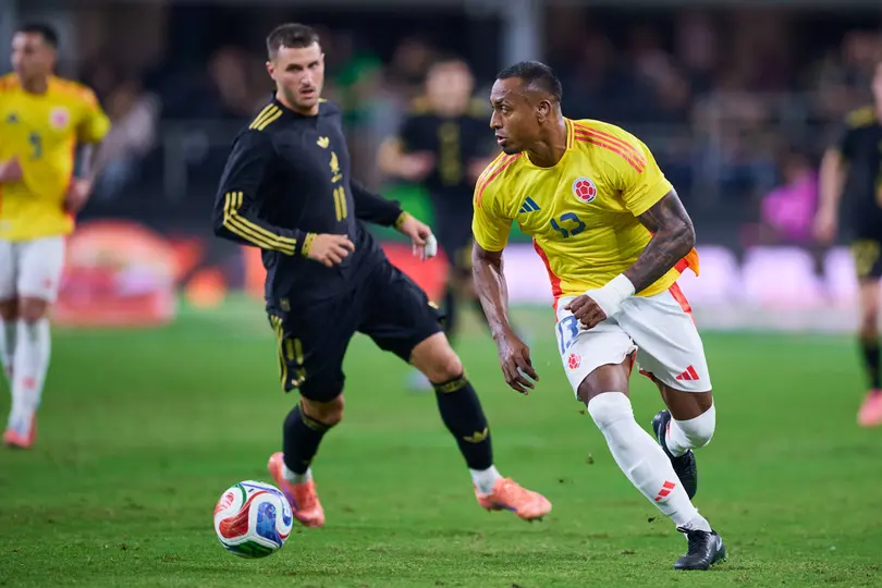Santiago Giménez ante Ecuador l MEXSPORT