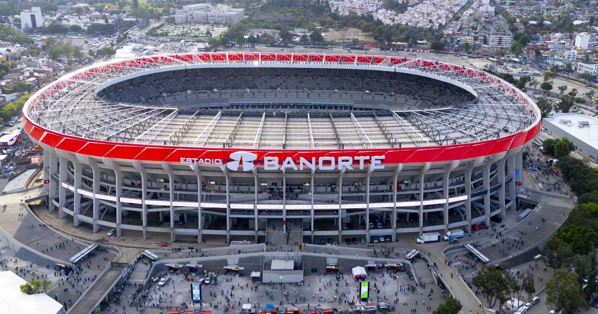 A un mes del Mundial y el Estadio Banorte ya tiene foso Los accesos al Coloso de Santa Úrsula bajo el agua, y la…