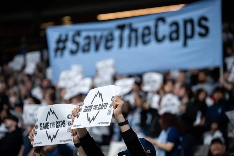 Aficionados de los Whitecaps quieren que se quede la franquicia | AP