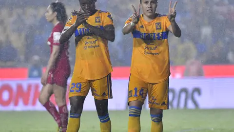 Jugadoras de Tigres celebran ante Toluca en los Cuartos de Final del Apertura 2022 | IMAGO 7