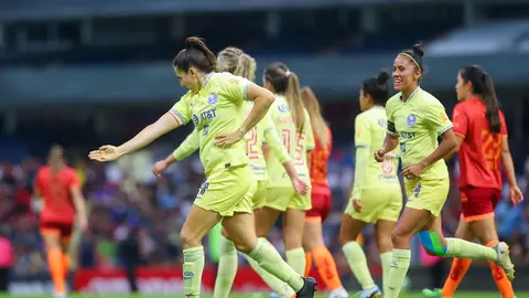 Jugadoras de América celebran frente a FC Juárez en Cuartos de Final del Clausura 2023 de la Liga MX Femenil | IMAGO 7