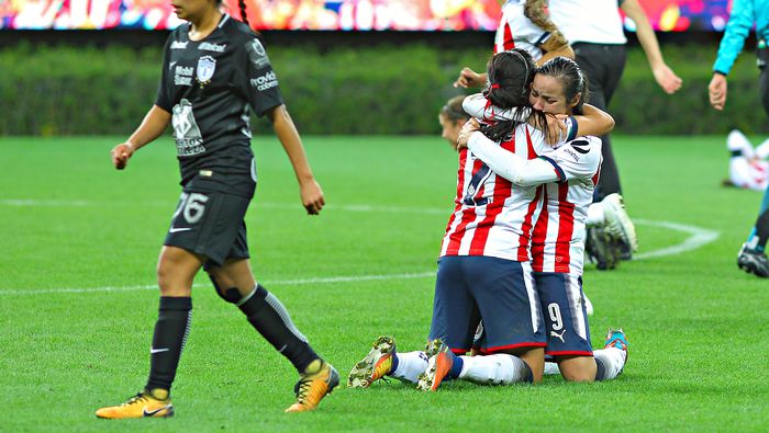 Jugadoras de Chivas celebran en la Final contra Pachuca en el Apertura 2027 de la Liga MX Femenil | IMAGO 7