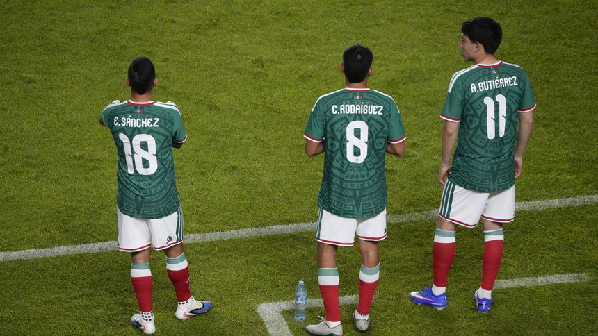 Érick Sánchez, Carlos Rodríguez y Alexis Gutiérrez con la Selección Mexicana | IMAGO 7
